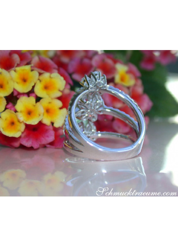 Dreamlike Diamond Blossom Ring