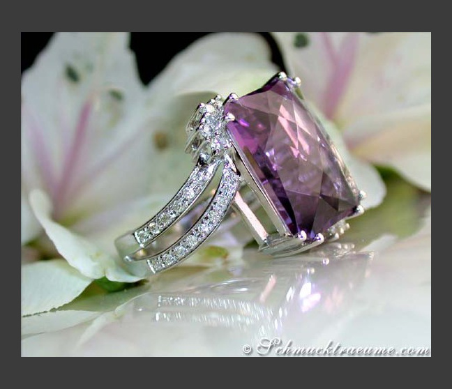 Amethyst Ring in Weißgold 585