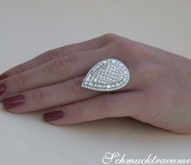 Diamant Tropfen Ring in Weißgold 750
