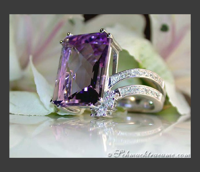 Amethyst Ring in Weißgold 585