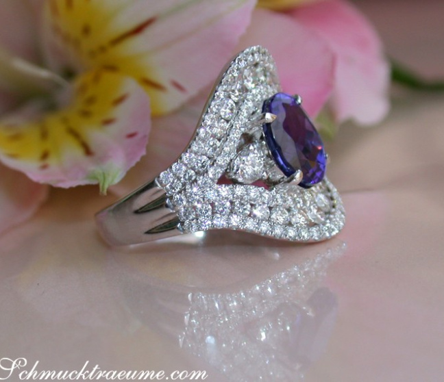 Feinster AAA Tansanit Ring mit Diamanten in Weißgold 750