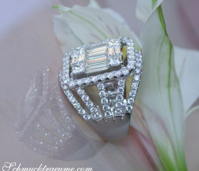  Luxuriöser Brillanten Ring mit Princess und Baguette Diamanten