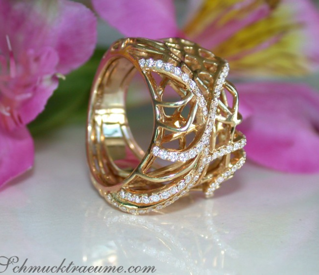 Ausgefallener Brillanten Ring in Gelbgold