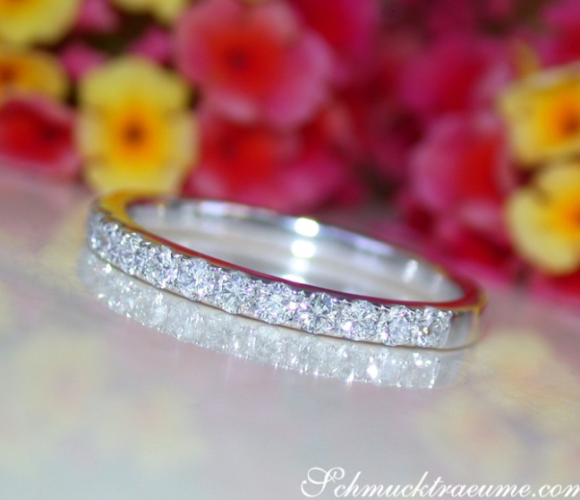 Diamant Verlobungsring mit Beistecking