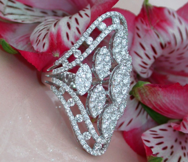 Auffallender Brillanten Ring in Weißgold 750