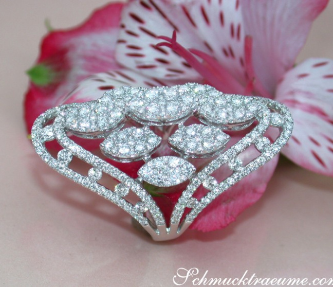 Auffallender Brillanten Ring in Weißgold 750