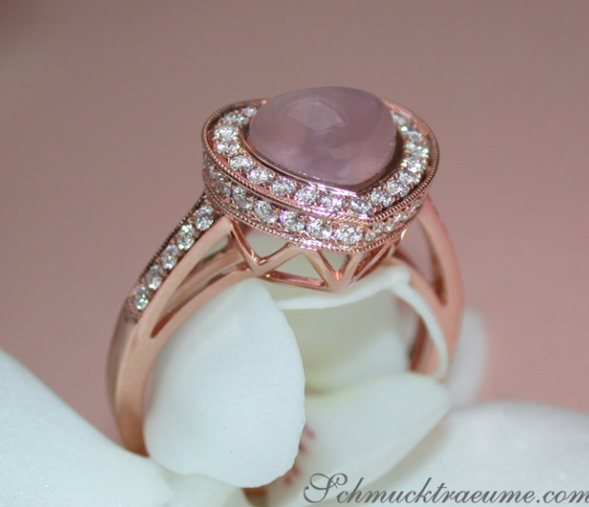 Rosenquarz Herz Ring mit Brillanten in Roségold