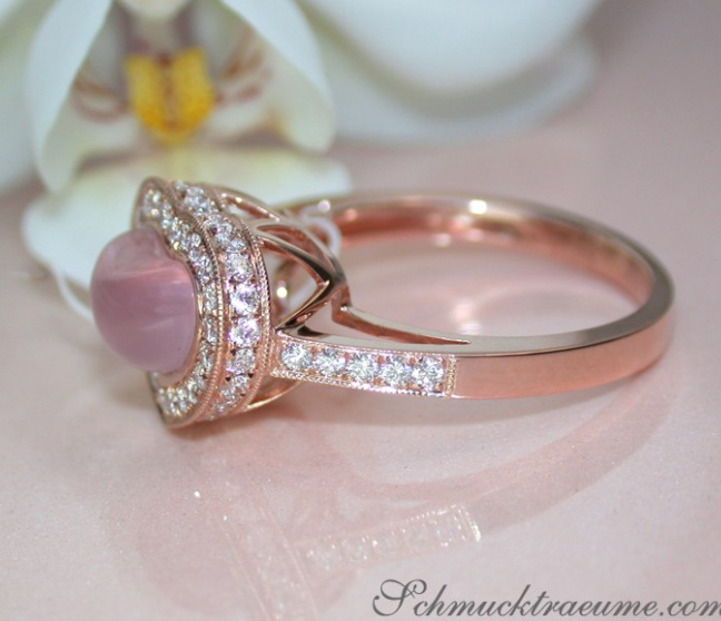 Rosenquarz Herz Ring mit Brillanten in Roségold