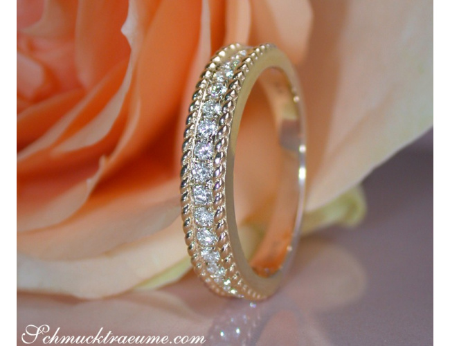 Pretty Diamond Rope Band