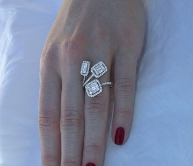 Exquisit: Ausgefallener Brillanten Ring mit Baguette Diamanten