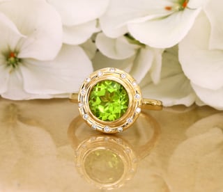 Ring "Orbit" mit Peridot und Brillanten #1