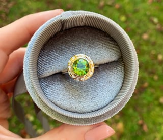 Ring "Orbit" mit Peridot und Brillanten #10