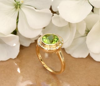 Ring "Orbit" mit Peridot und Brillanten #14