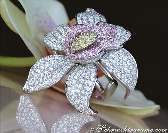 Huge Diamond Ring in a Fantastic Flower Design #1 Huge Diamond Ring in a Fantastic Flower Design #1