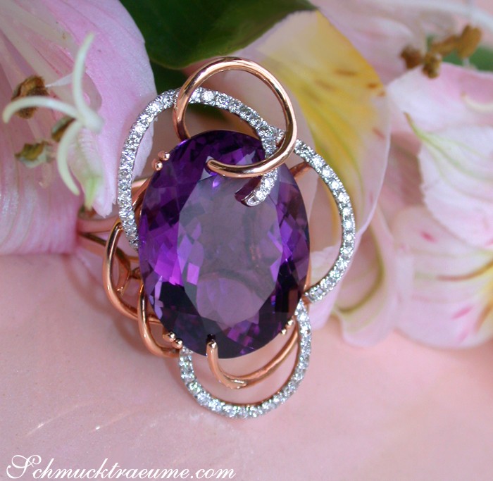Extraordinary Amethyst Ring with Diamonds #1 Extraordinary Amethyst Ring with Diamonds #1