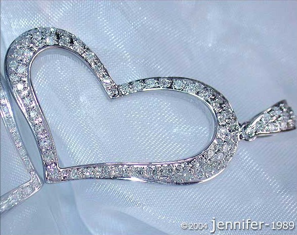 Bezaubernder Herz Anhänger mit Diamanten in Weißgold #1 Bezaubernder Herz Anhänger mit Diamanten in Weißgold #1