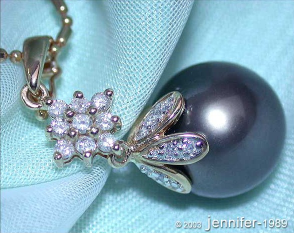 Timeless Tahitian Pearl Diamond Pendant in Yellow gold #1 Timeless Tahitian Pearl Diamond Pendant in Yellow gold #1
