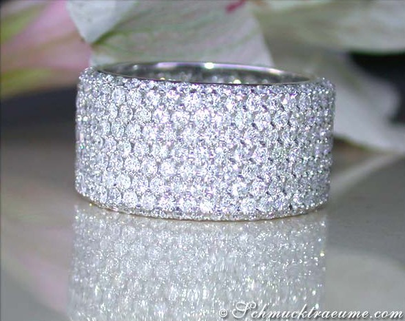 Extra Wide Diamond Eternity Ring (4,49 ct.) #1 Extra Wide Diamond Eternity Ring (4,49 ct.) #1
