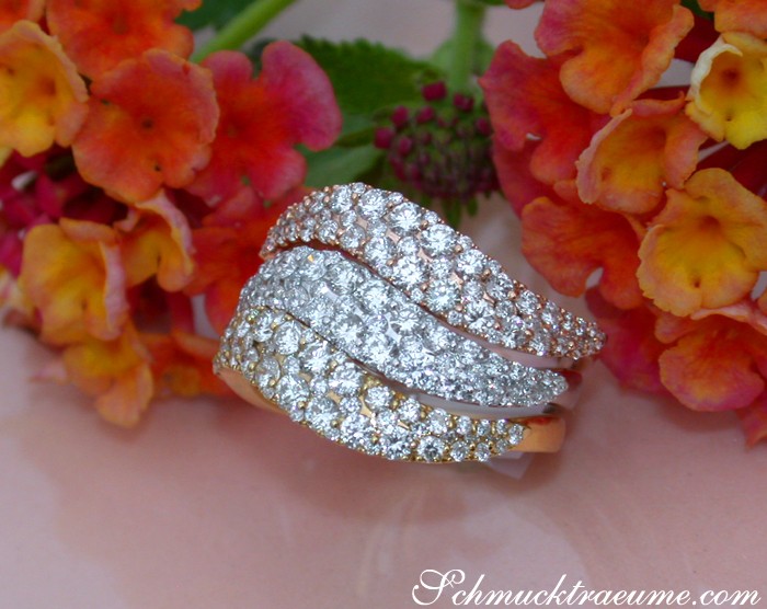 Drei geschwungene Brillanten Ringe (stacking rings) #1 Drei geschwungene Brillanten Ringe (stacking rings) #1