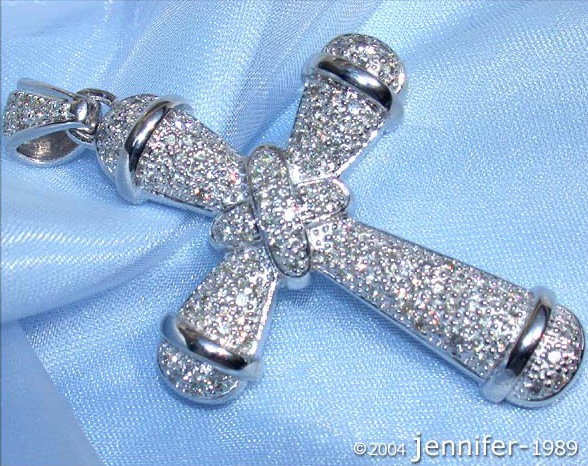Precious Diamond Cross Pendant in White gold #1 Precious Diamond Cross Pendant in White gold #1
