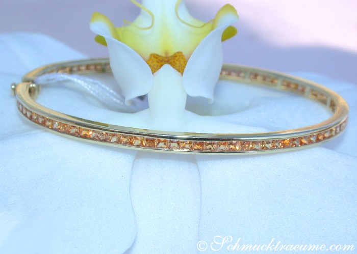 Pretty Orange Sapphire Bangle #1 Pretty Orange Sapphire Bangle #1
