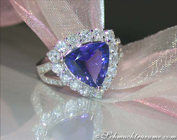 Premium Tanzanite Ring with Diamonds #1 Premium Tanzanite Ring with Diamonds #1