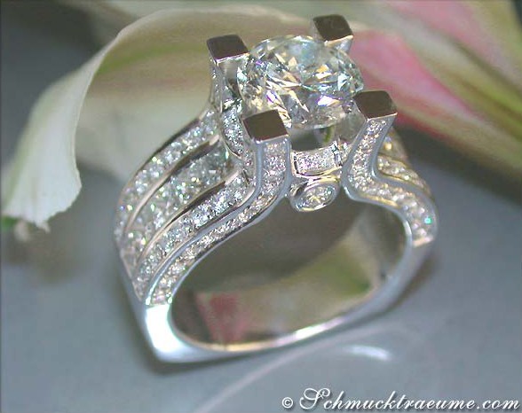 Noble Diamond Solitaire Ring (3,92 ct.) #1 Noble Diamond Solitaire Ring (3,92 ct.) #1