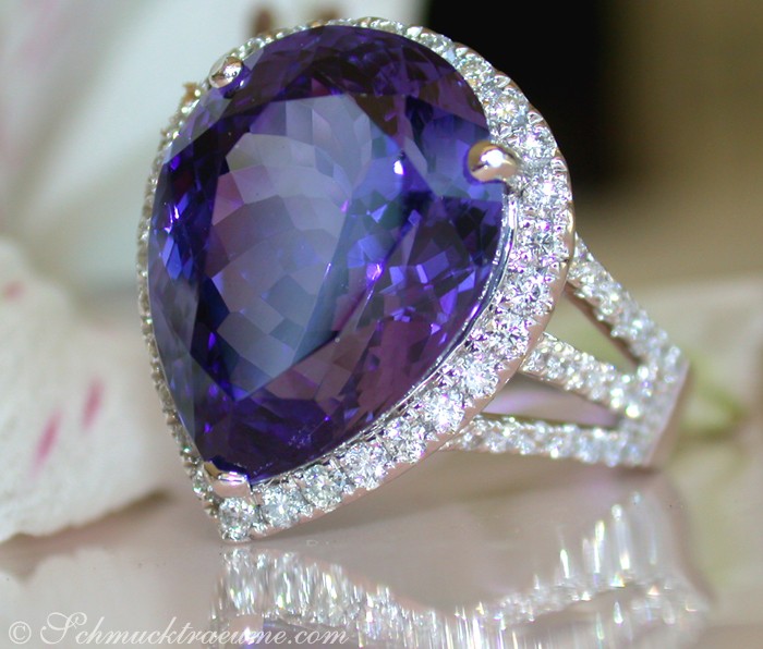 Exquisite AAA Tanzanite Ring with Diamonds #1 Exquisite AAA Tanzanite Ring with Diamonds #1