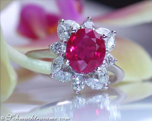 Exquisiter Burma Rubin Ring mit Diamanten #1 Exquisiter Burma Rubin Ring mit Diamanten #1