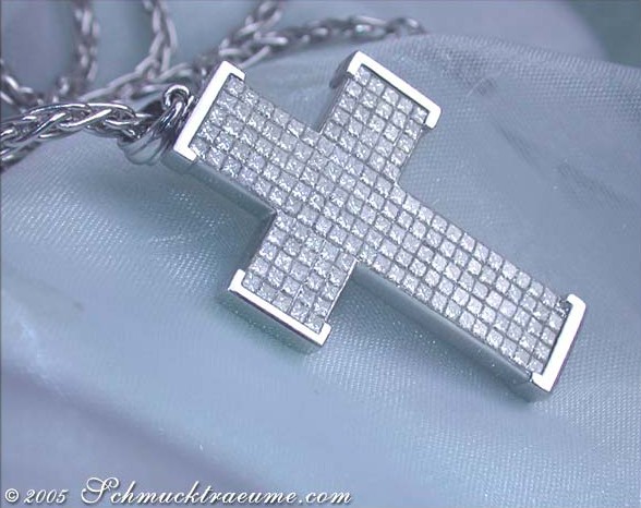 Exquisite Diamond Cross Pendant (3,92 ct.) #1 Exquisite Diamond Cross Pendant (3,92 ct.) #1