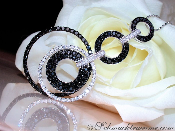 Extra langer Brillanten Anhänger mit schwarzen Diamanten #1 Extra langer Brillanten Anhänger mit schwarzen Diamanten #1