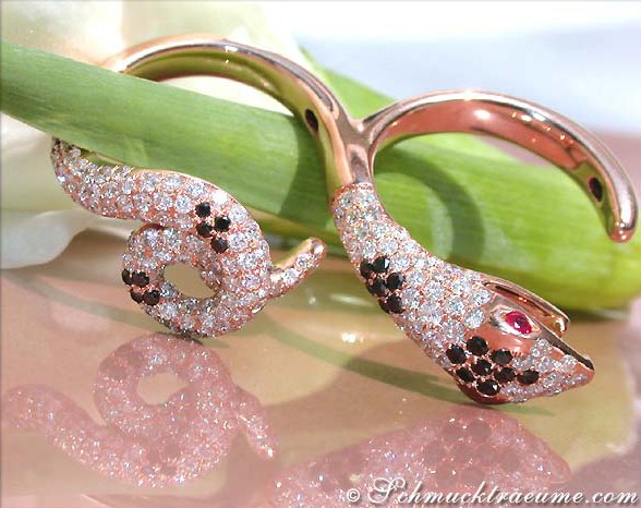 Extravaganter Brillanten Doppel Ring im Schlangen Design #1 Extravaganter Brillanten Doppel Ring im Schlangen Design #1
