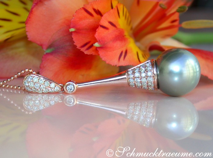 Extravagant Southsea Pearl Pendant with Diamonds #1 Extravagant Southsea Pearl Pendant with Diamonds #1