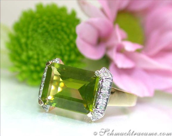 Fine Peridot Ring with Diamonds #1 Fine Peridot Ring with Diamonds #1