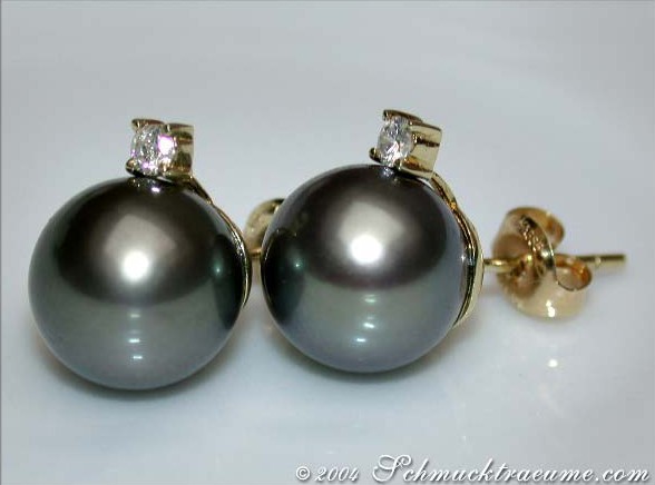 Beautiful Tahitian Pearl Studs with Diamonds in Yellow Gold 14k #1 Beautiful Tahitian Pearl Studs with Diamonds in Yellow Gold 14k #1