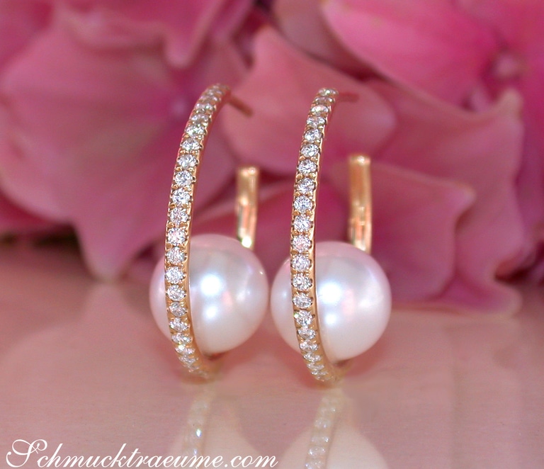 Feminine Brillanten Creolen mit Süßwasserzuchtperlen #1 Feminine Brillanten Creolen mit Süßwasserzuchtperlen #1