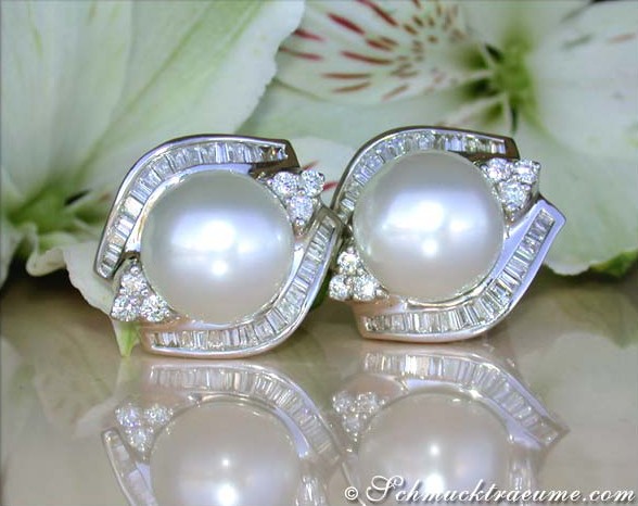 Giant Southsea Pearl Earrings with Diamonds (13,5 - 14 mm) #1 Giant Southsea Pearl Earrings with Diamonds (13,5 - 14 mm) #1