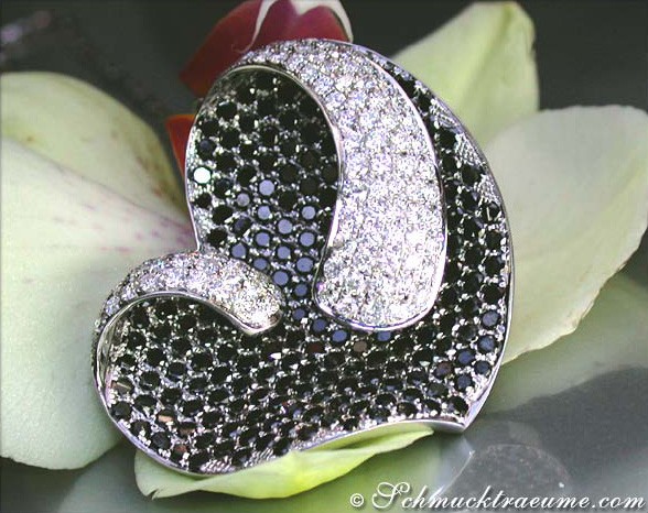 Hochkarätiger Herz Anhänger mit schwarzen Diamanten & Brillanten #1 Hochkarätiger Herz Anhänger mit schwarzen Diamanten & Brillanten #1