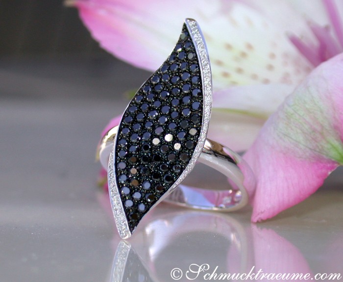 Interessanter schwarze Diamanten Ring im Blatt Design #1 Interessanter schwarze Diamanten Ring im Blatt Design #1