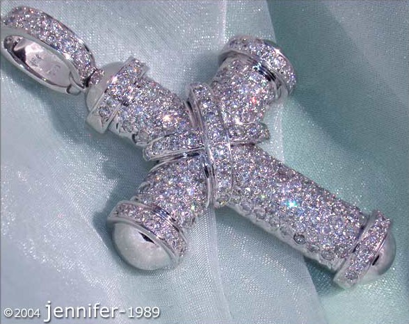 Stately Diamond Cross Pendant in White gold 18k #1 Stately Diamond Cross Pendant in White gold 18k #1