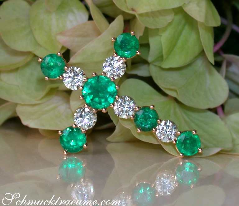 Opulenter Kreuz Anhänger mit Brillanten und Smaragden #1 Opulenter Kreuz Anhänger mit Brillanten und Smaragden #1