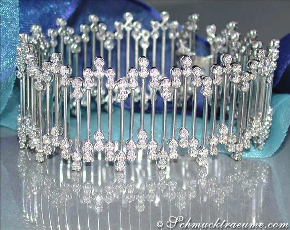 Luxurious Diamond Bracelet in White gold 18k #1 Luxurious Diamond Bracelet in White gold 18k #1