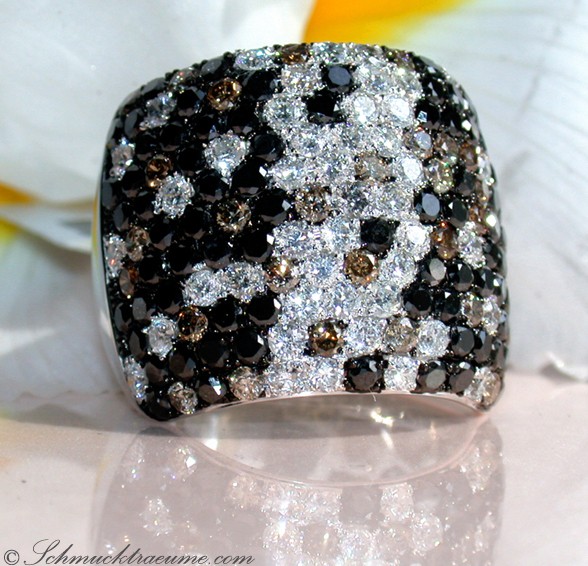 Magnificent Ring with Black, Natural Brown & White Diamonds #1 Magnificent Ring with Black, Natural Brown & White Diamonds #1