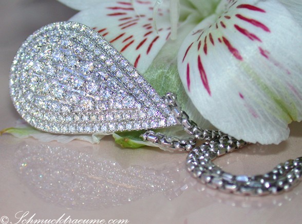 Magnificent Diamond Pear Necklace #1 Magnificent Diamond Pear Necklace #1