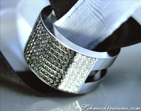 Schwerer Bandring mit schwarzen Diamanten #1 Schwerer Bandring mit schwarzen Diamanten #1