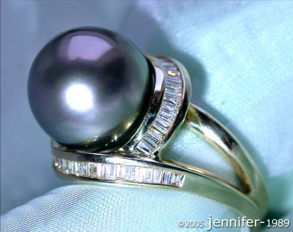 Fabulous Tahitian Pearl Ring with Diamonds in Yellow Gold 18k #1 Fabulous Tahitian Pearl Ring with Diamonds in Yellow Gold 18k #1