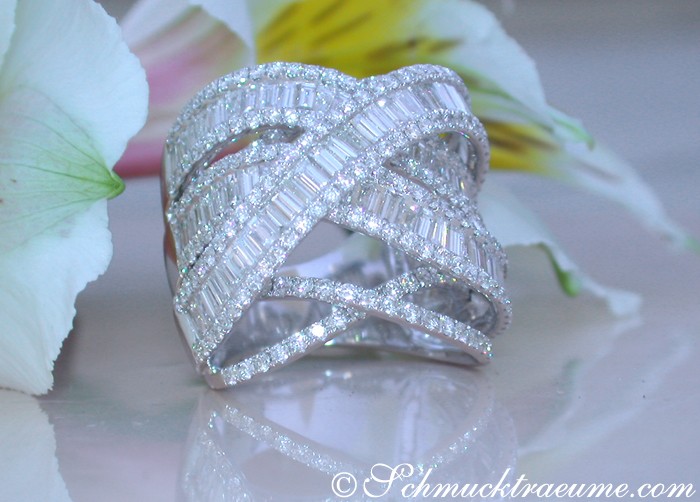 Crossover Diamond Ring with Baguette Diamonds #1 Crossover Diamond Ring with Baguette Diamonds #1