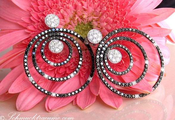 Unmissable Black & White Diamond Earrings #1 Unmissable Black & White Diamond Earrings #1