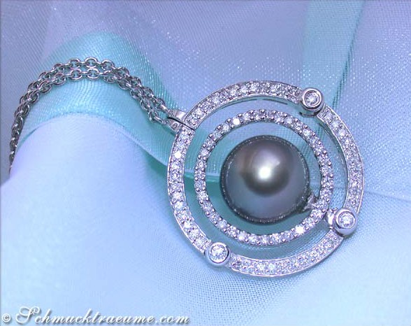 Versatile Tahitian Pearl Necklace with Diamonds #1 Versatile Tahitian Pearl Necklace with Diamonds #1