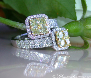 Magnificent Yellow Diamond Ring (Square Design) Magnificent Yellow Diamond Ring (Square Design)